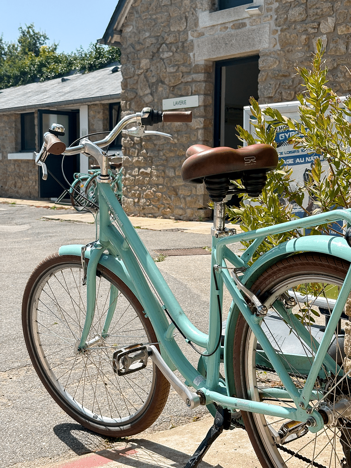 Vélo disponible à la réception du camping Kervilor