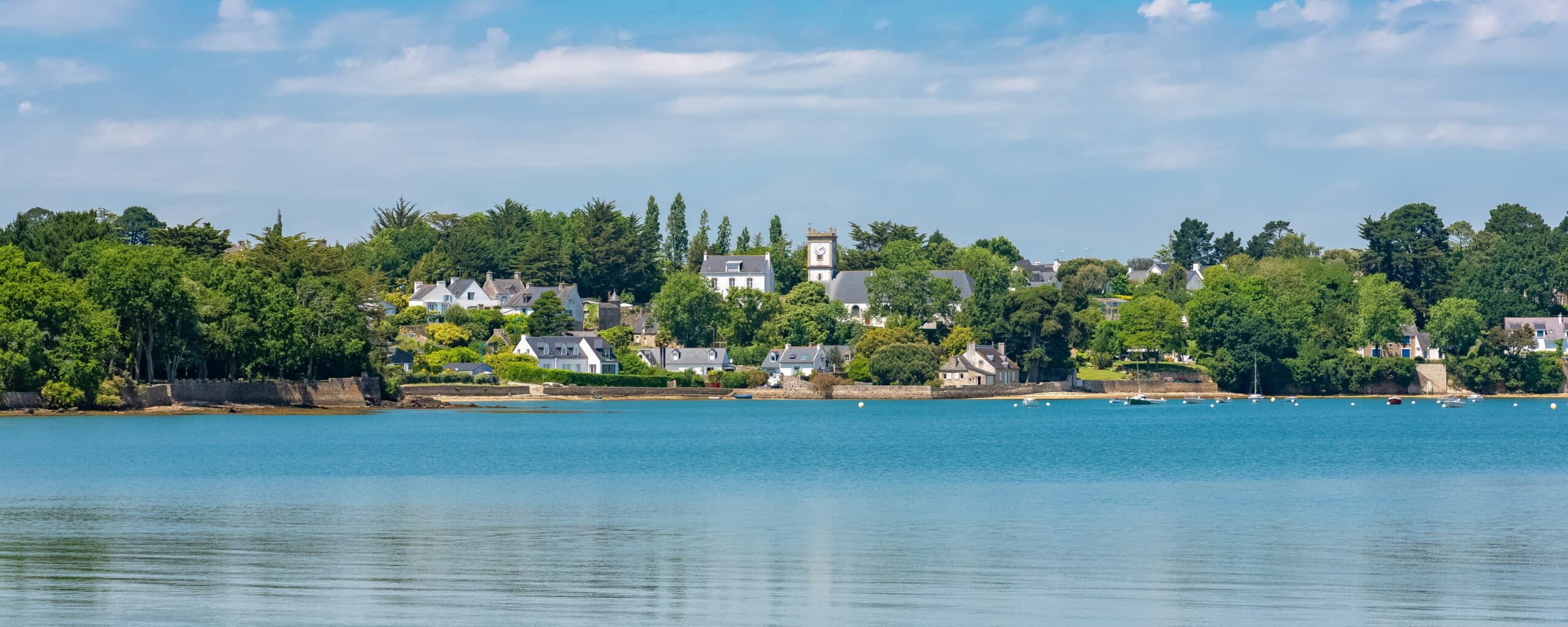 Golf du Morbihan et des maisons traditionnels
